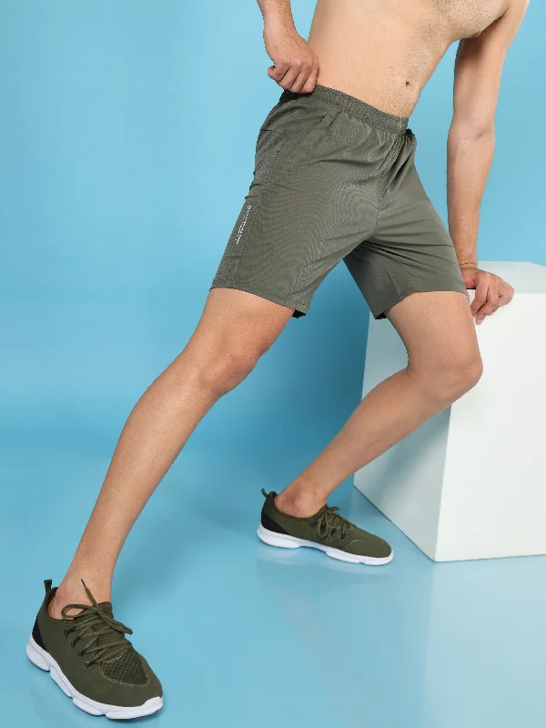 Men Solid Relax Fit Shorts with TECHNOLITE